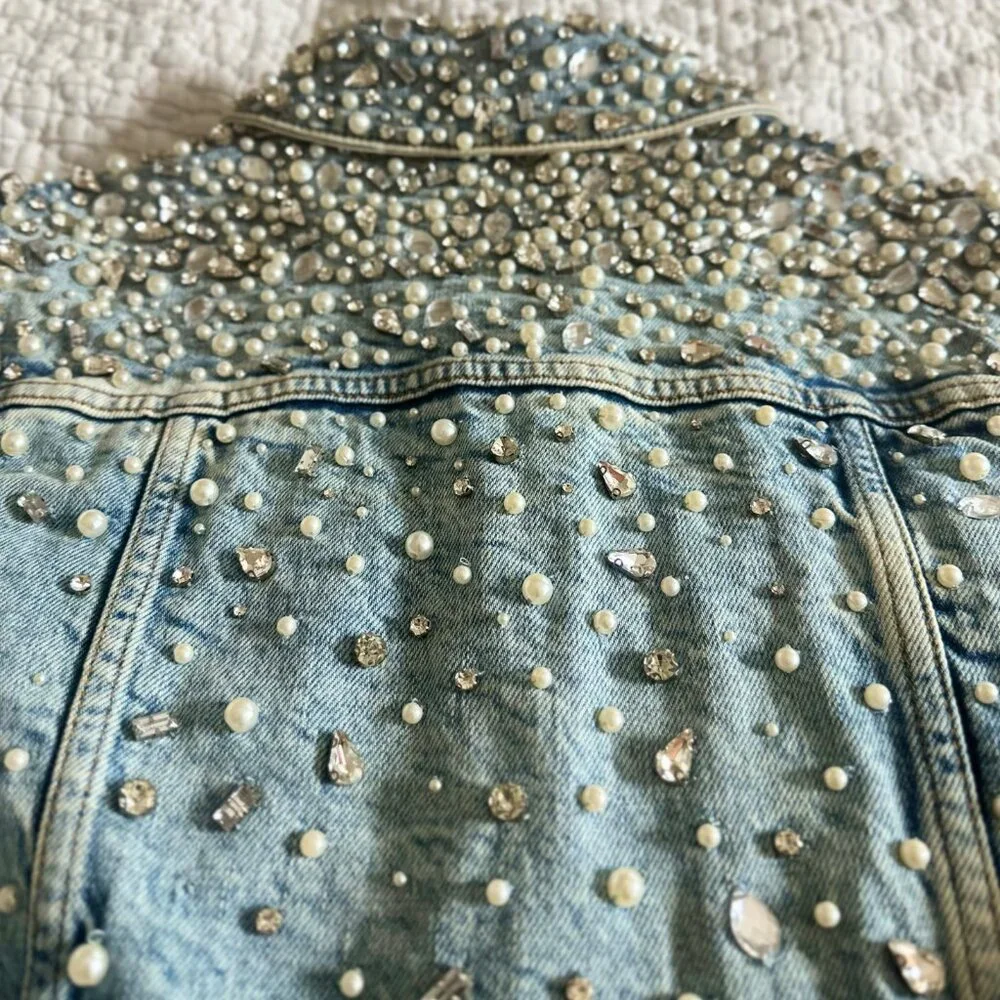 Gorgeous and show-stopping Alice + Olivia Nelson Denim Jacket - Picture 6 of 8